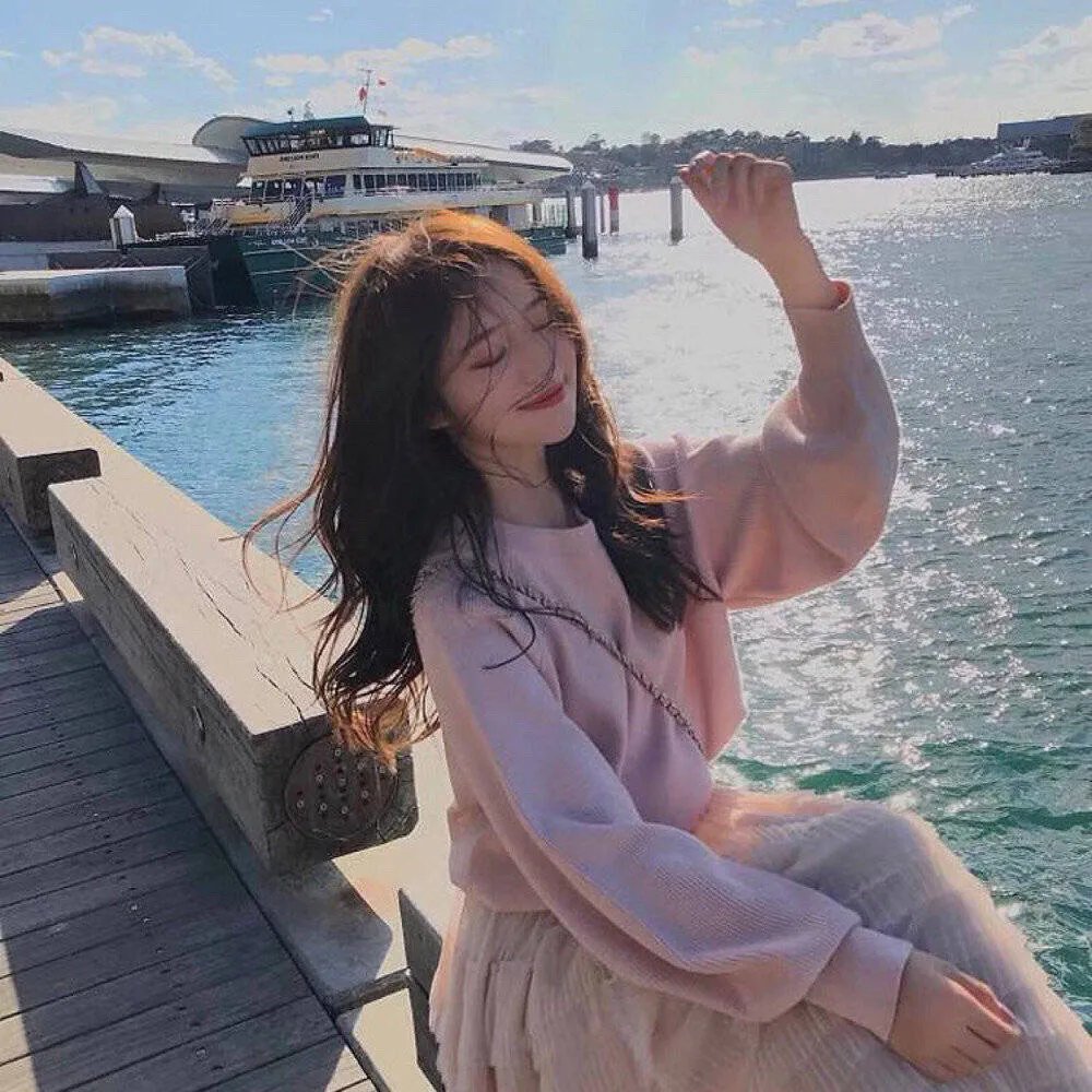 蒙面纱的男子